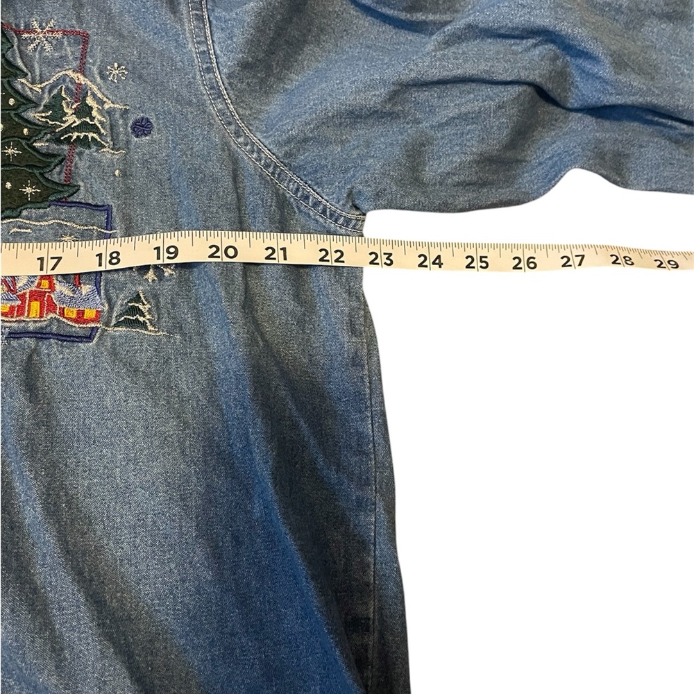Bobbie Brooks Blue Denim Vintage Embroidered Christmas Top Women’s EUC - Picture 3 of 8